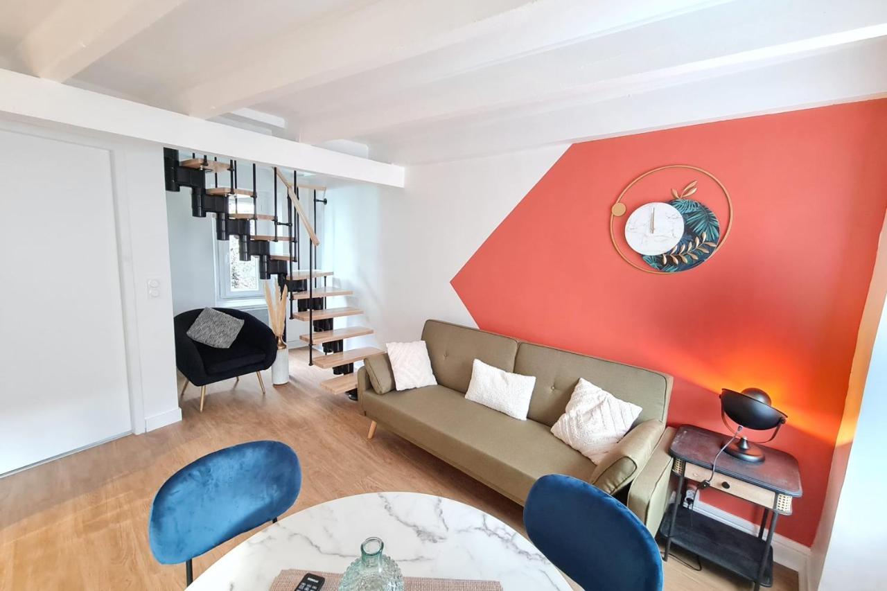 Le Duplex Du Chateau Centre Ville Calme Понтіві Екстер'єр фото